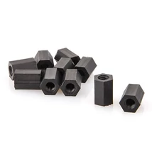 RCT műanyag távtartó - fekete (M3x10mm)