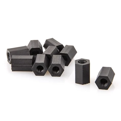 RCT műanyag távtartó - fekete (M3x10mm)